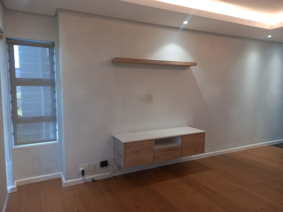 To Let 2 Bedroom Property for Rent in Loevenstein Western Cape